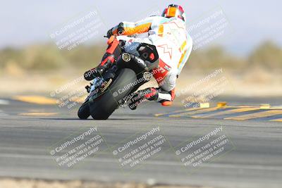 media/Jan-10-2025-CVMA Friday Practice (Fri) [[489e0da257]]/Group 4 and Trackday/Session 4 (Turn 16)/